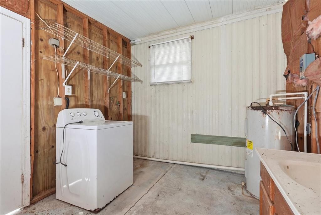 For Sale: $69,900 (3 beds, 1 baths, 792 Square Feet)