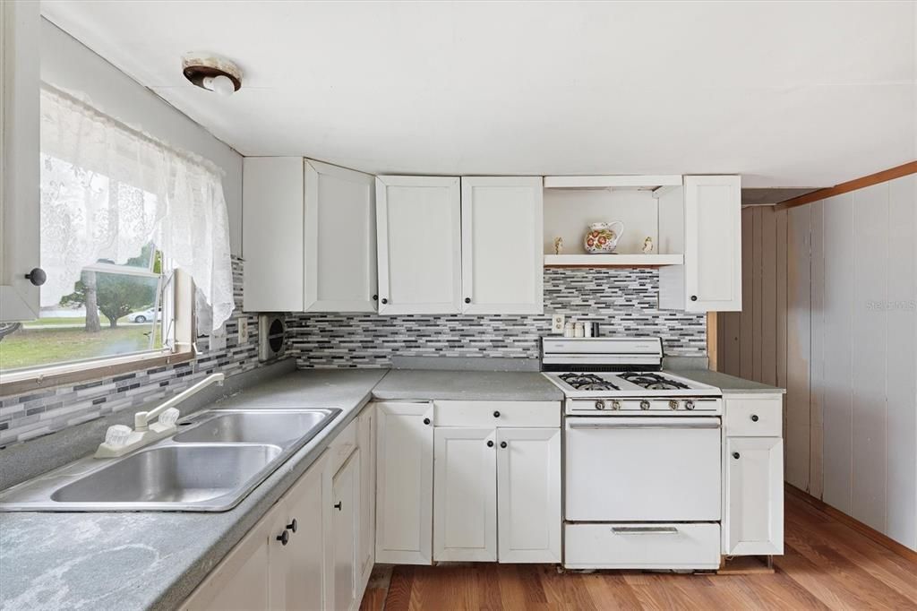 For Sale: $69,900 (3 beds, 1 baths, 792 Square Feet)