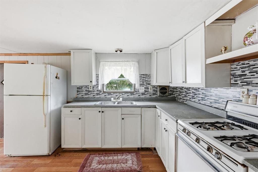 For Sale: $69,900 (3 beds, 1 baths, 792 Square Feet)