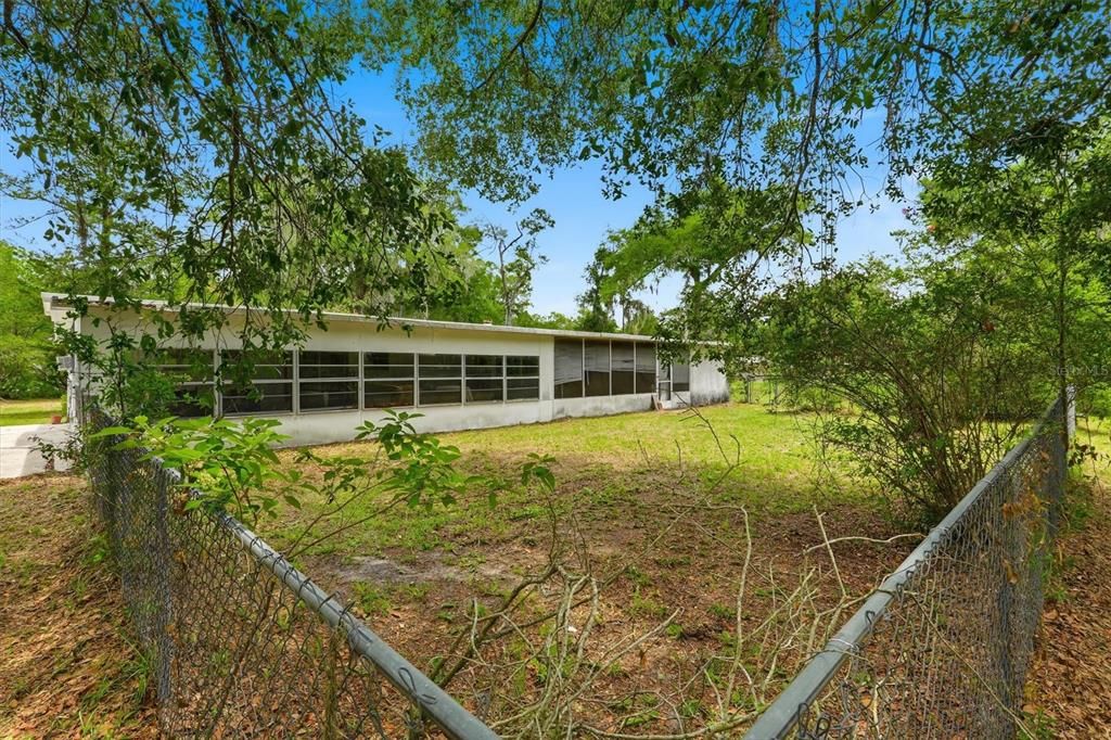 For Sale: $69,900 (3 beds, 1 baths, 792 Square Feet)