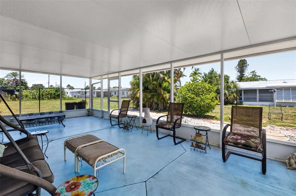 For Sale: $319,900 (2 beds, 2 baths, 1452 Square Feet)
