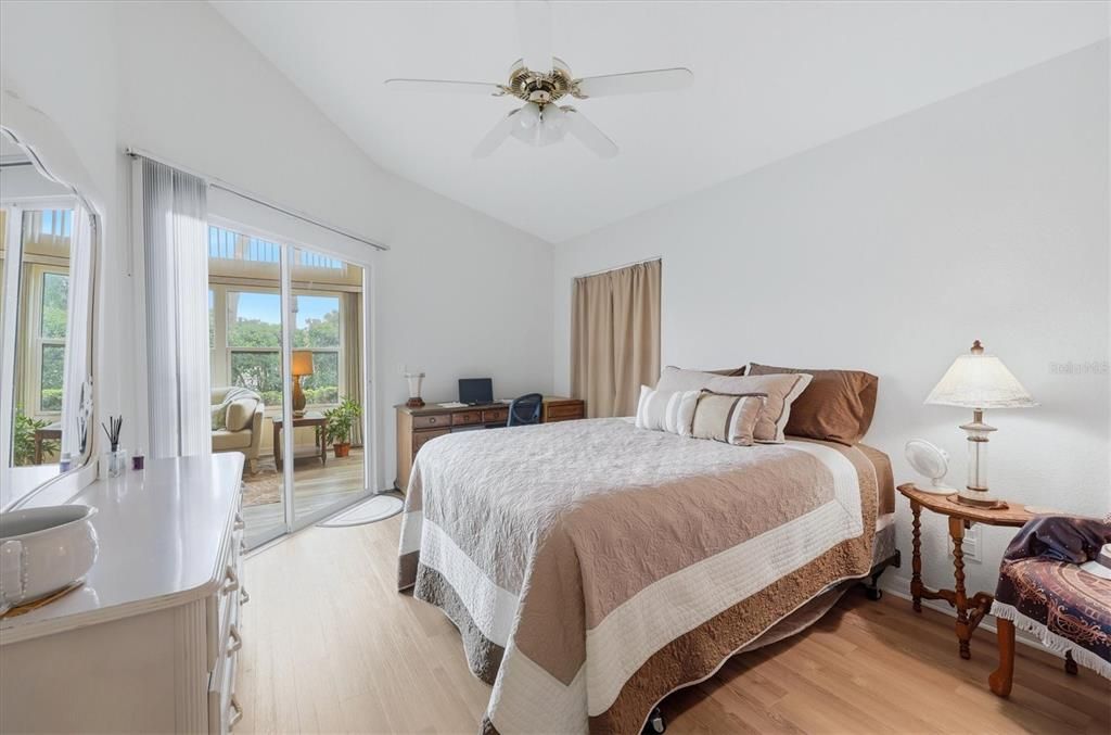 For Sale: $449,000 (2 beds, 2 baths, 2139 Square Feet)