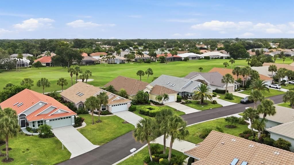 For Sale: $449,000 (2 beds, 2 baths, 2139 Square Feet)