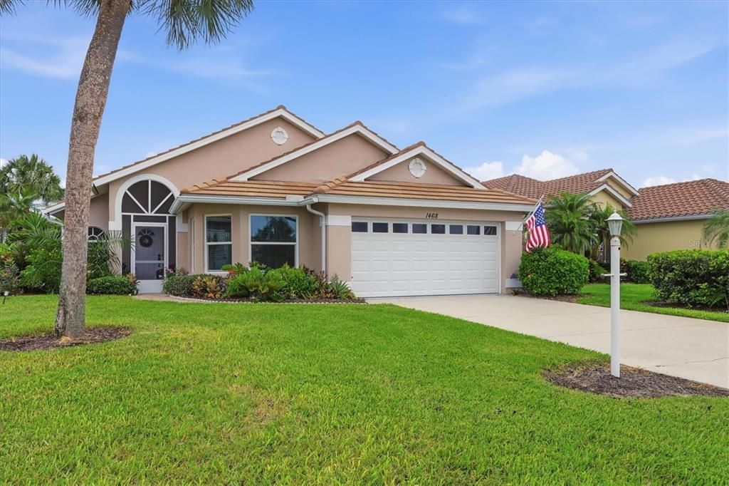For Sale: $449,000 (2 beds, 2 baths, 2139 Square Feet)