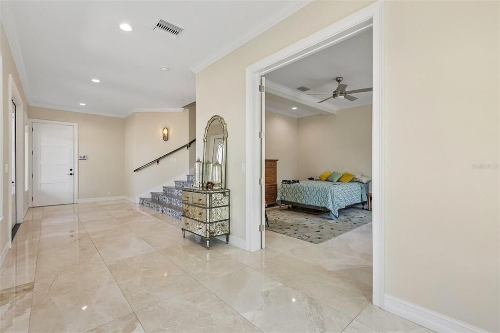 For Sale: $3,189,000 (6 beds, 4 baths, 5574 Square Feet)