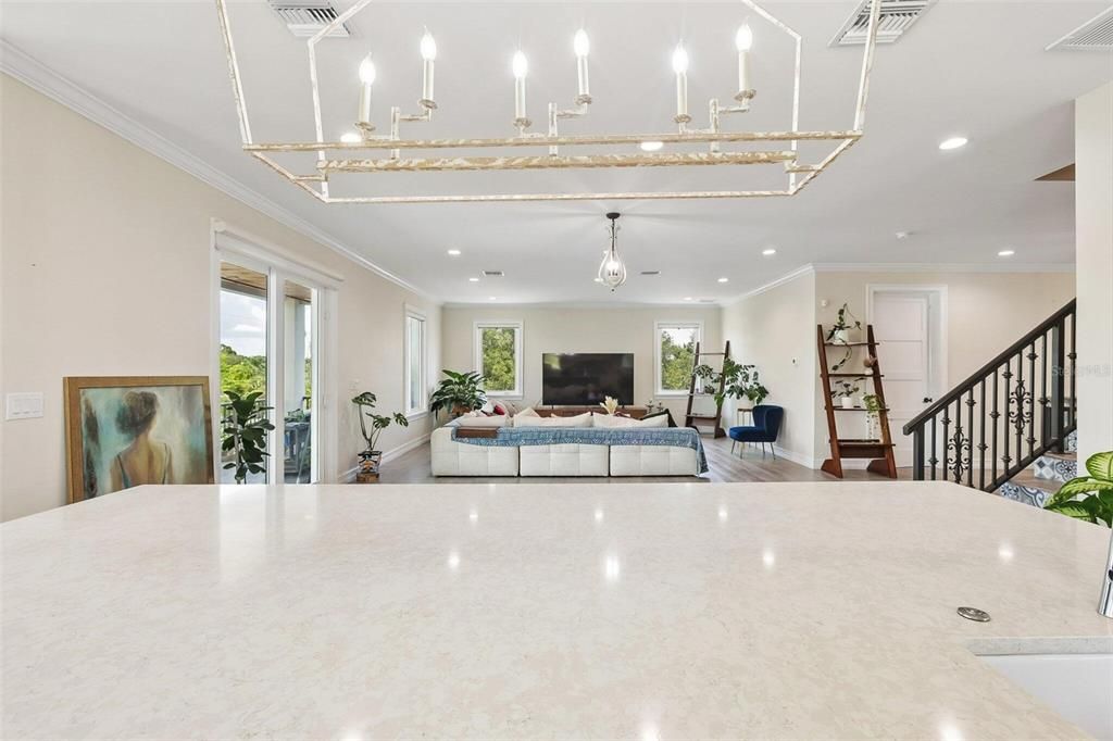 For Sale: $3,189,000 (6 beds, 4 baths, 5574 Square Feet)