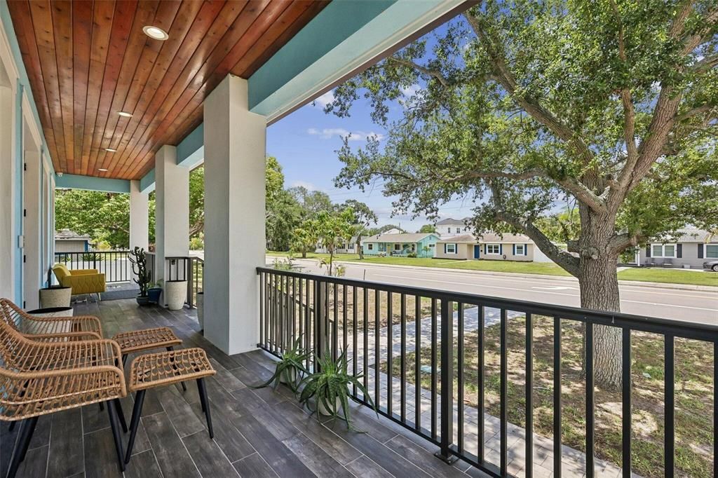 For Sale: $3,189,000 (6 beds, 4 baths, 5574 Square Feet)