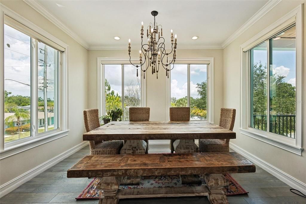 For Sale: $3,189,000 (6 beds, 4 baths, 5574 Square Feet)