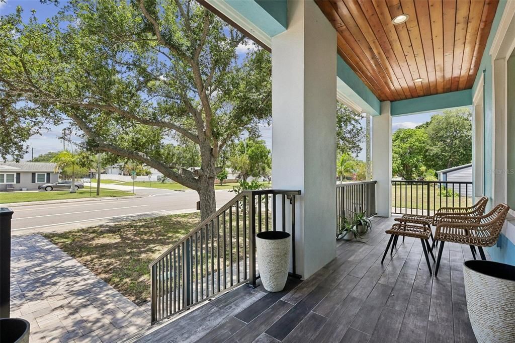For Sale: $3,189,000 (6 beds, 4 baths, 5574 Square Feet)