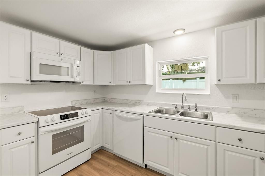 En Venta: $309,900 (2 camas, 1 baños, 1288 Pies cuadrados)