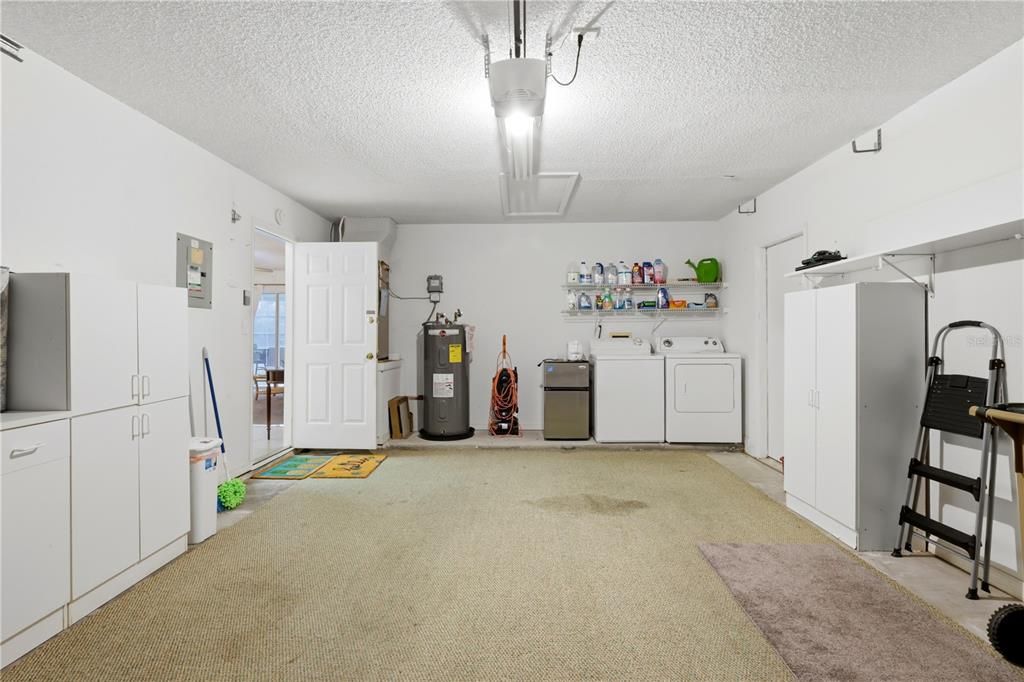 For Sale: $199,950 (2 beds, 2 baths, 952 Square Feet)