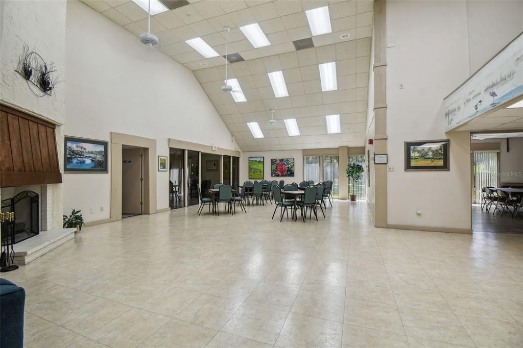 For Sale: $154,000 (2 beds, 2 baths, 1029 Square Feet)