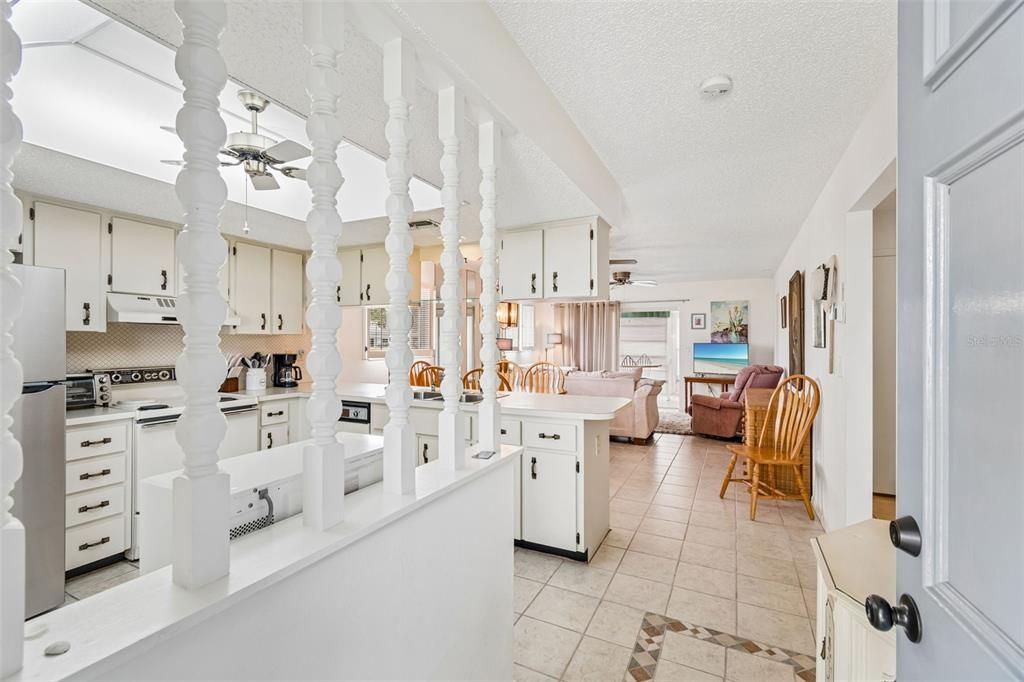 For Sale: $154,000 (2 beds, 2 baths, 1029 Square Feet)