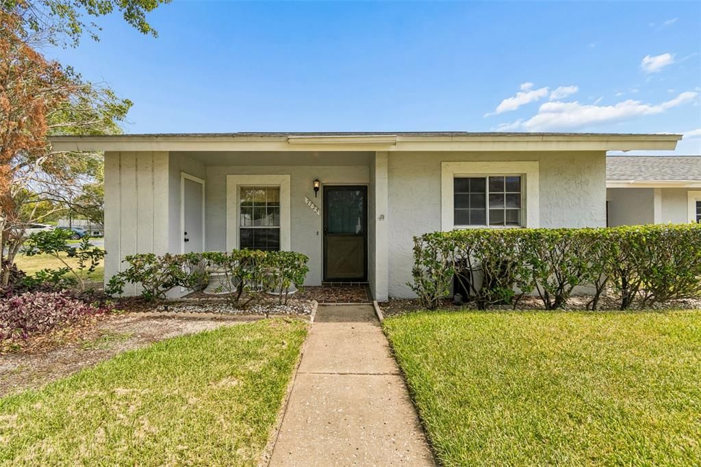 For Sale: $154,000 (2 beds, 2 baths, 1029 Square Feet)