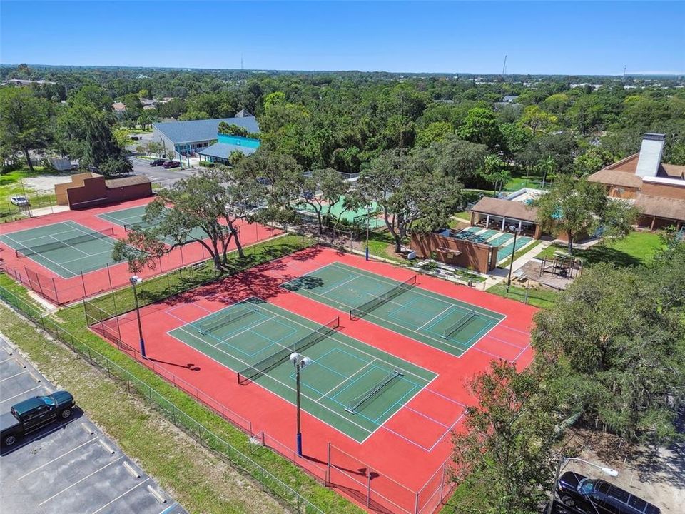 For Sale: $154,000 (2 beds, 2 baths, 1029 Square Feet)