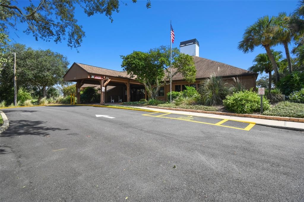 For Sale: $154,000 (2 beds, 2 baths, 1029 Square Feet)
