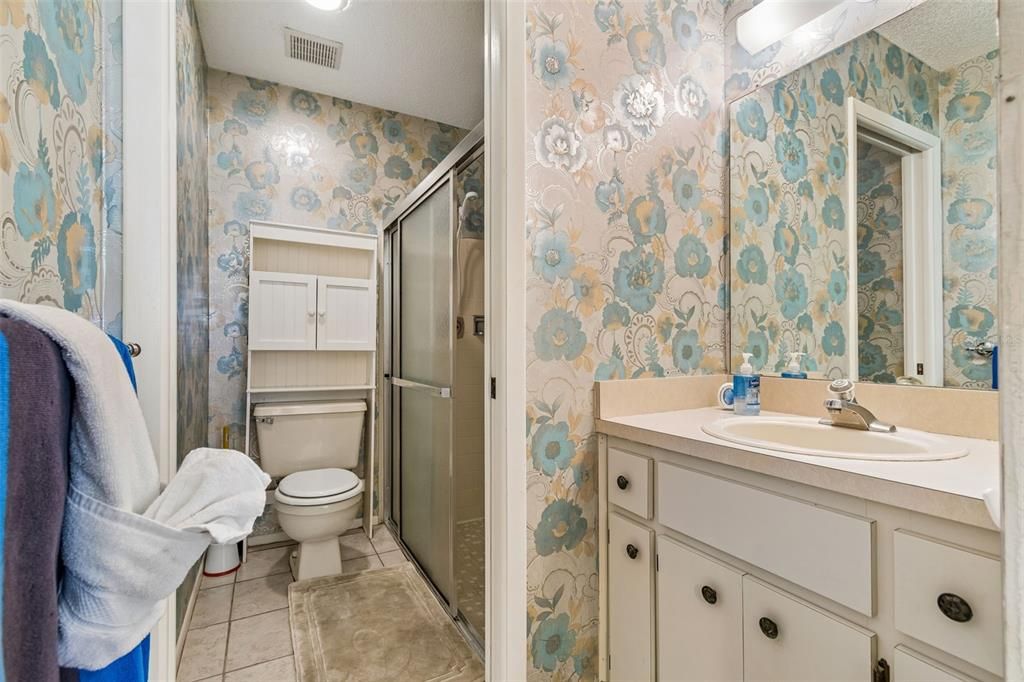 For Sale: $154,000 (2 beds, 2 baths, 1029 Square Feet)