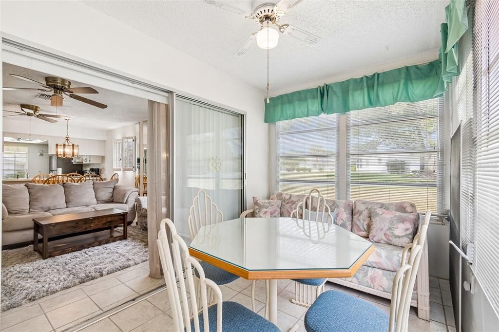 For Sale: $154,000 (2 beds, 2 baths, 1029 Square Feet)