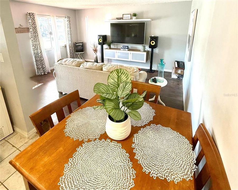 For Sale: $55,000 (1 beds, 1 baths, 663 Square Feet)