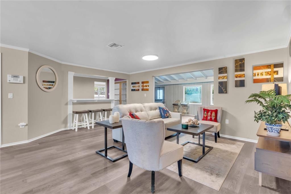 For Rent: $3,350 (4 beds, 3 baths, 2595 Square Feet)