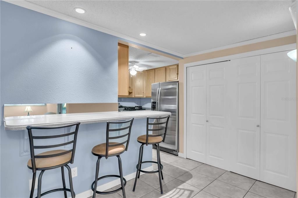 For Rent: $3,350 (4 beds, 3 baths, 2595 Square Feet)