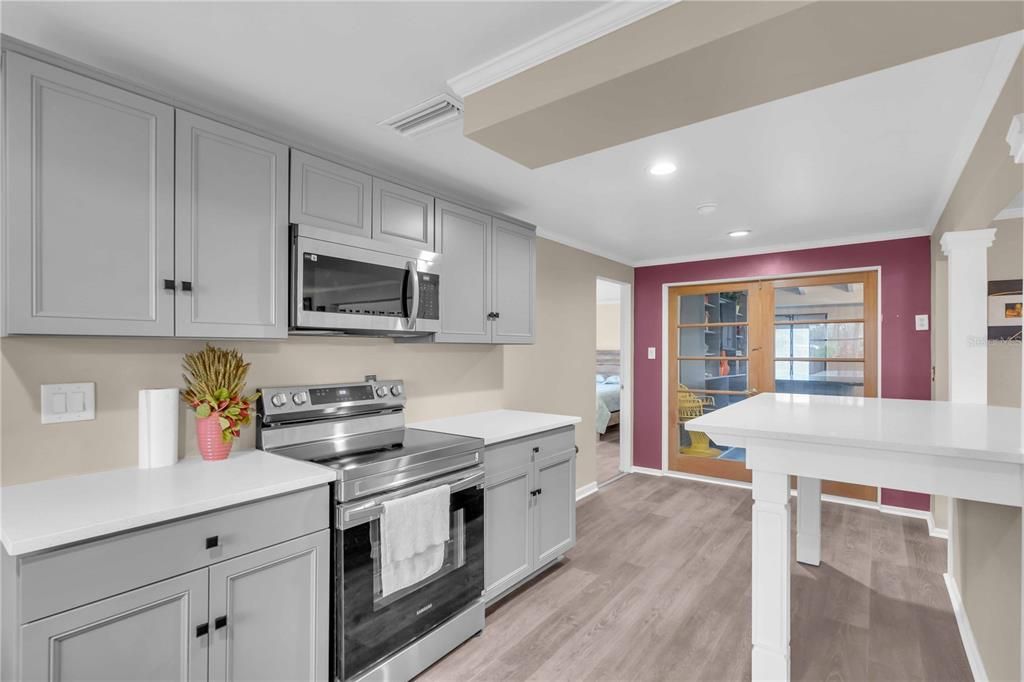 For Rent: $3,350 (4 beds, 3 baths, 2595 Square Feet)