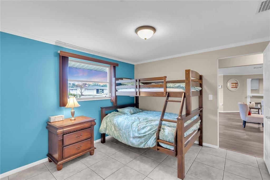 For Rent: $3,350 (4 beds, 3 baths, 2595 Square Feet)