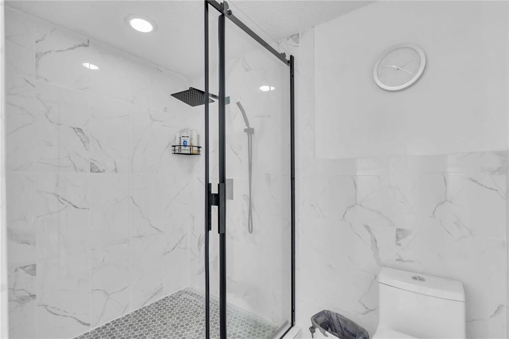 For Rent: $3,350 (4 beds, 3 baths, 2595 Square Feet)