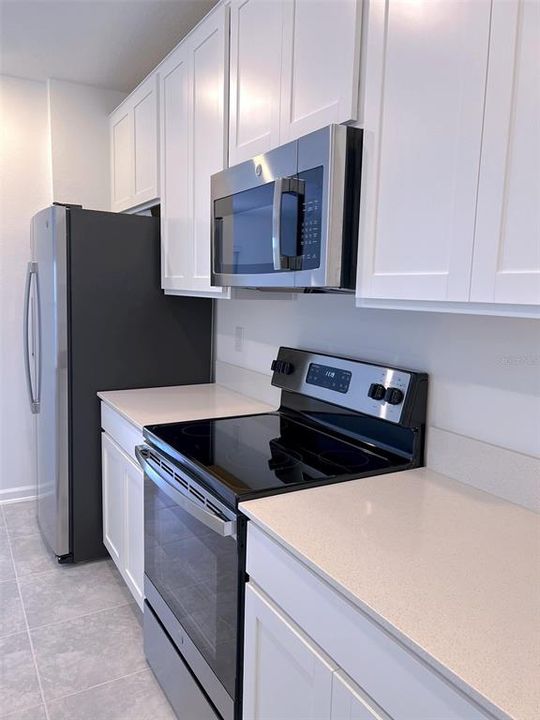 For Sale: $395,000 (5 beds, 2 baths, 2430 Square Feet)
