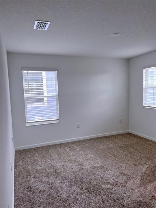 For Sale: $395,000 (5 beds, 2 baths, 2430 Square Feet)