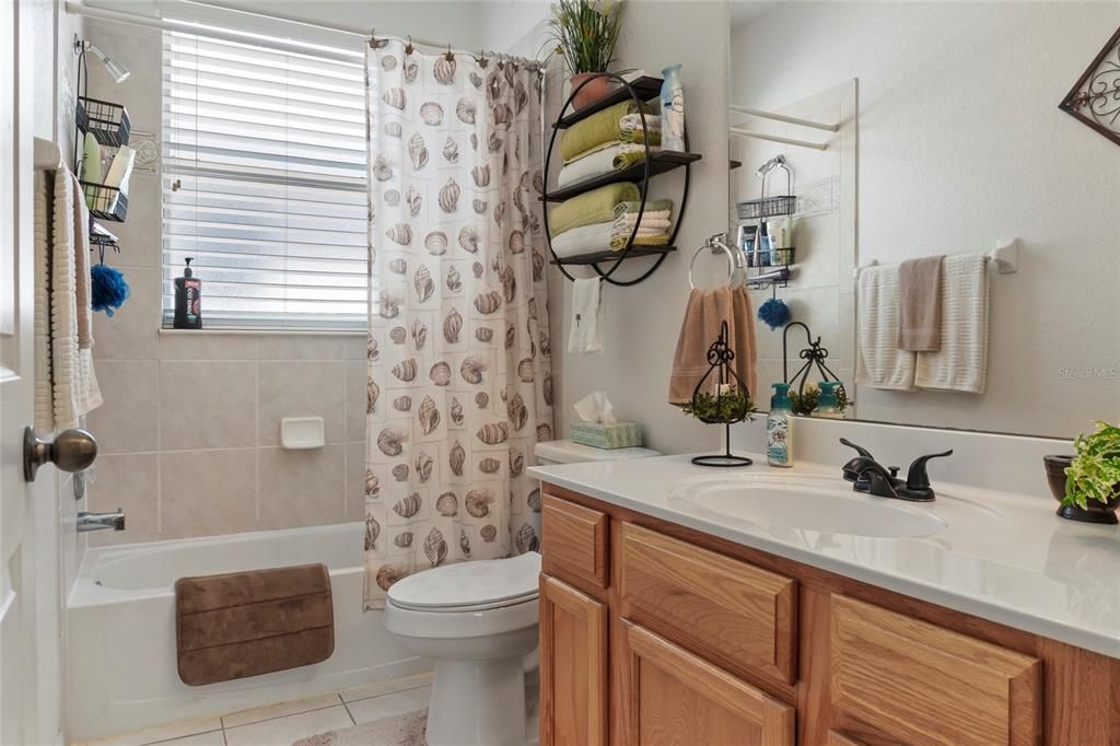 For Sale: $250,000 (3 beds, 2 baths, 1471 Square Feet)