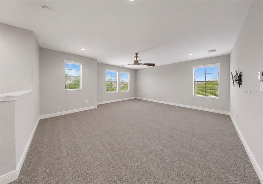 For Sale: $650,000 (4 beds, 3 baths, 3260 Square Feet)