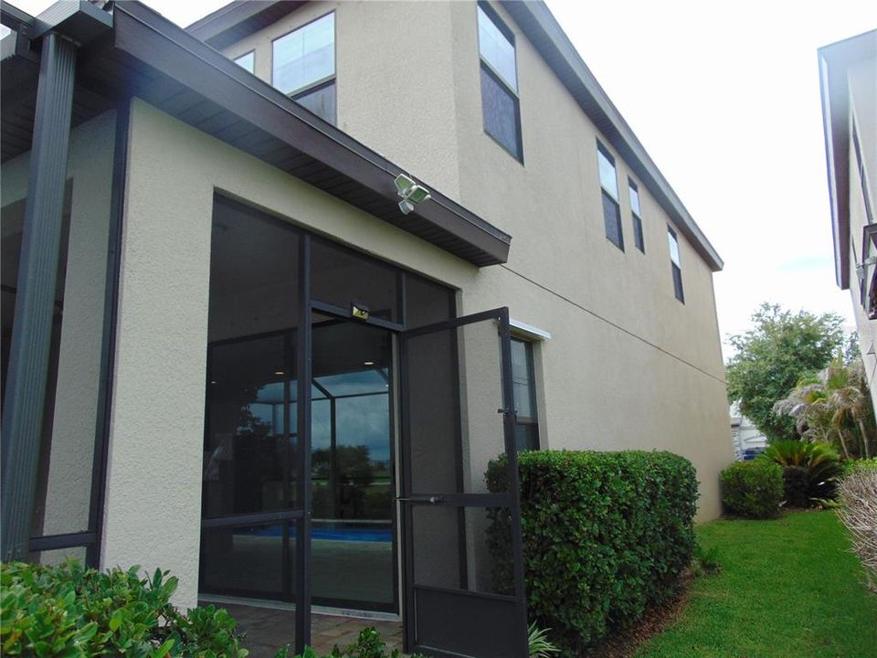 For Sale: $650,000 (4 beds, 3 baths, 3260 Square Feet)
