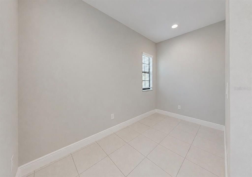 For Sale: $650,000 (4 beds, 3 baths, 3260 Square Feet)