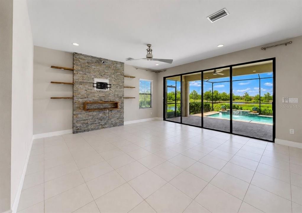 For Sale: $650,000 (4 beds, 3 baths, 3260 Square Feet)