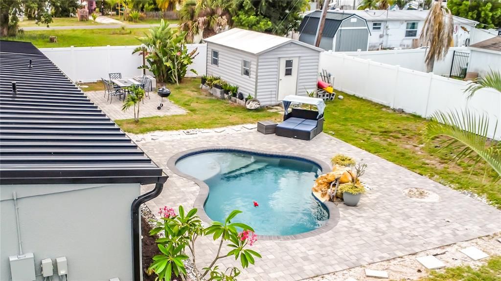 For Sale: $339,900 (3 beds, 1 baths, 924 Square Feet)