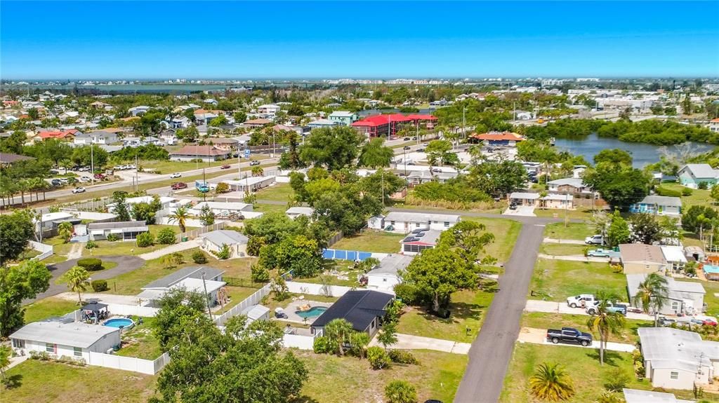 For Sale: $339,900 (3 beds, 1 baths, 924 Square Feet)