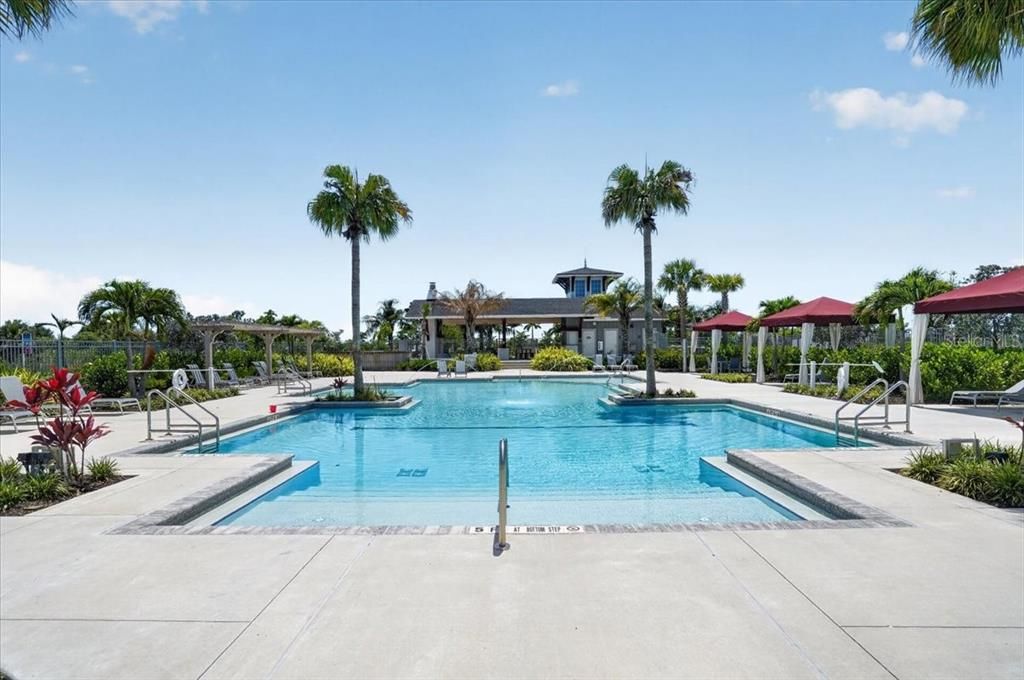 For Sale: $750,000 (5 beds, 3 baths, 3285 Square Feet)