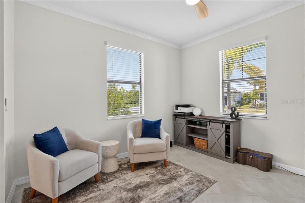 For Sale: $750,000 (5 beds, 3 baths, 3285 Square Feet)