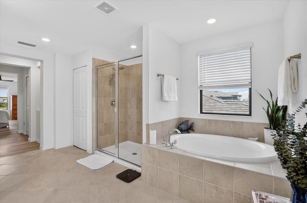 For Sale: $750,000 (5 beds, 3 baths, 3285 Square Feet)