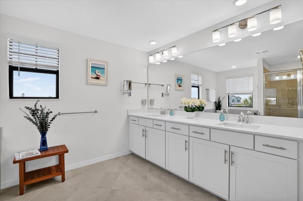 For Sale: $750,000 (5 beds, 3 baths, 3285 Square Feet)