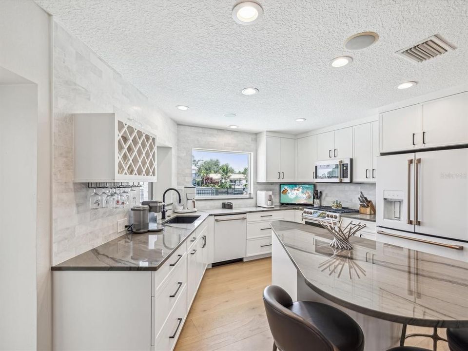 For Rent: $7,500 (3 beds, 2 baths, 1908 Square Feet)