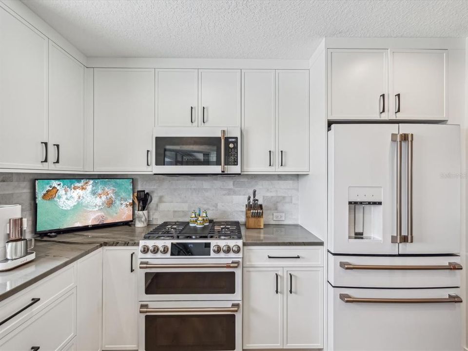 For Rent: $7,500 (3 beds, 2 baths, 1908 Square Feet)