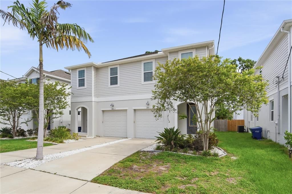 For Rent: $3,650 (3 beds, 2 baths, 1914 Square Feet)