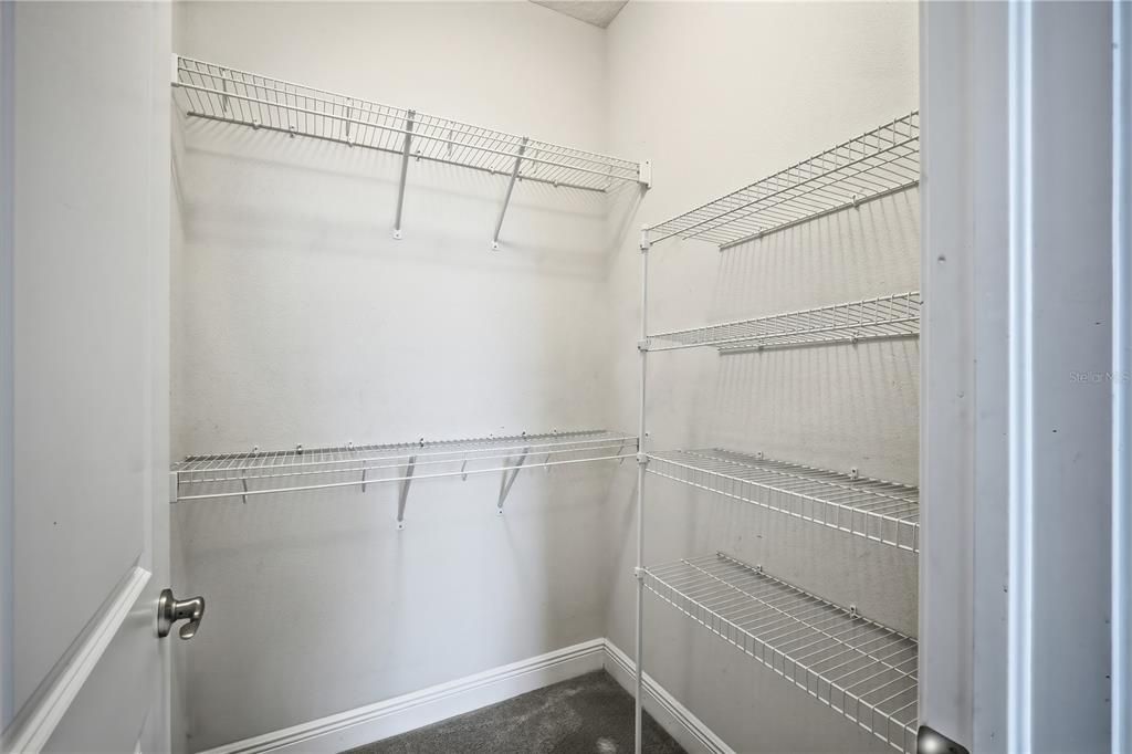 For Rent: $3,650 (3 beds, 2 baths, 1914 Square Feet)