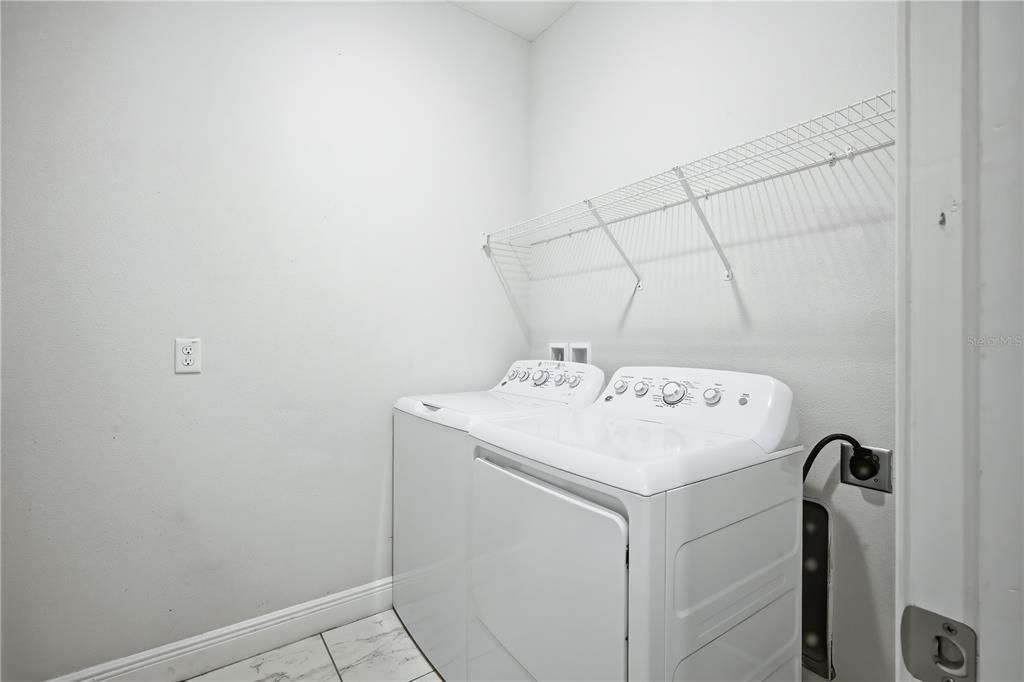 For Rent: $3,650 (3 beds, 2 baths, 1914 Square Feet)