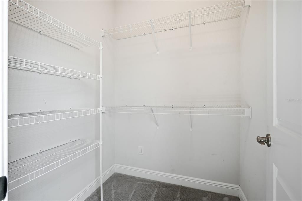 For Rent: $3,650 (3 beds, 2 baths, 1914 Square Feet)