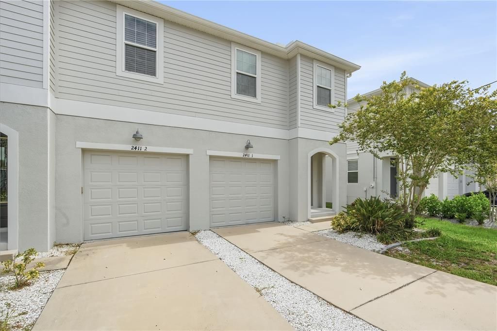 For Rent: $3,650 (3 beds, 2 baths, 1914 Square Feet)