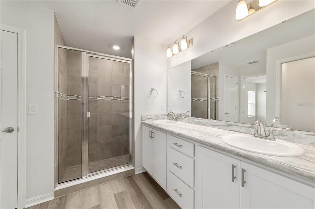 For Sale: $290,000 (3 beds, 2 baths, 1541 Square Feet)