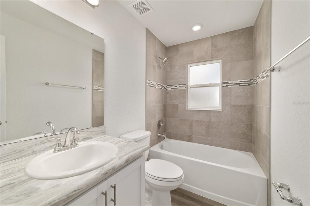 For Sale: $290,000 (3 beds, 2 baths, 1541 Square Feet)